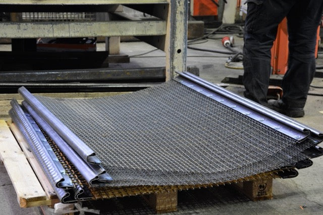 Wire screens, square holes